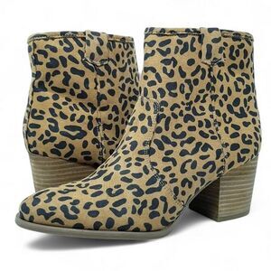 Carlos Santana Leopard Rowan Ankle Boots Size 8